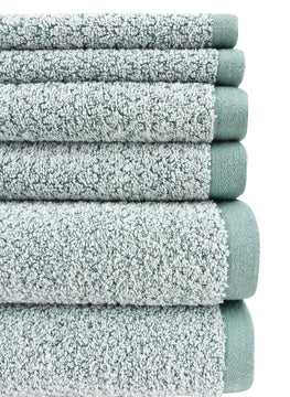 Set of three new in packaging everplush Diamond Jacquard Towels, Bath online Towel