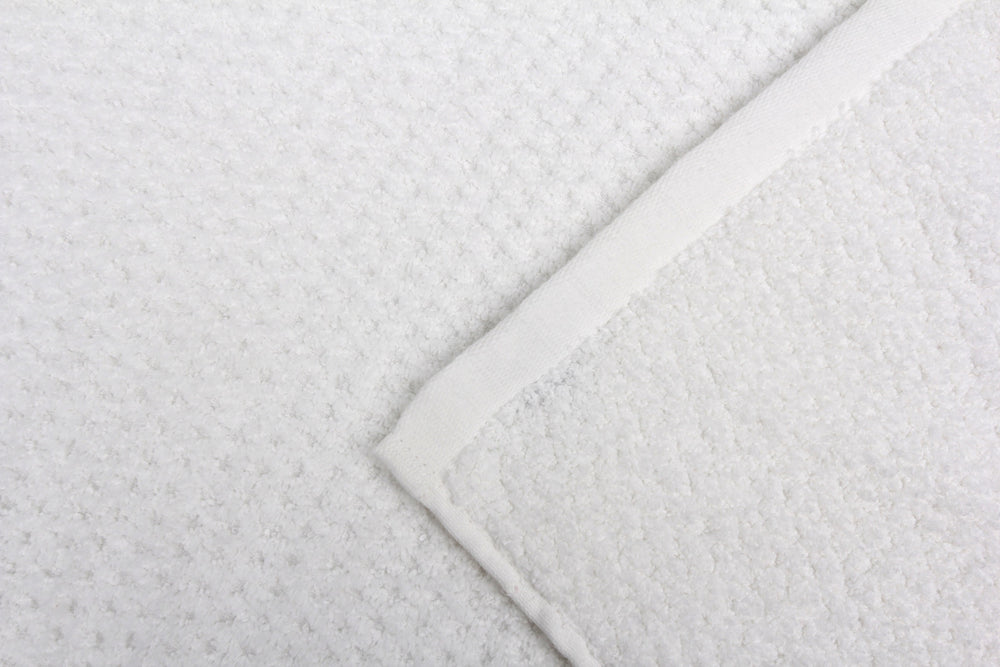 Everplush Luxury Diamond Jacquard Bath Towel