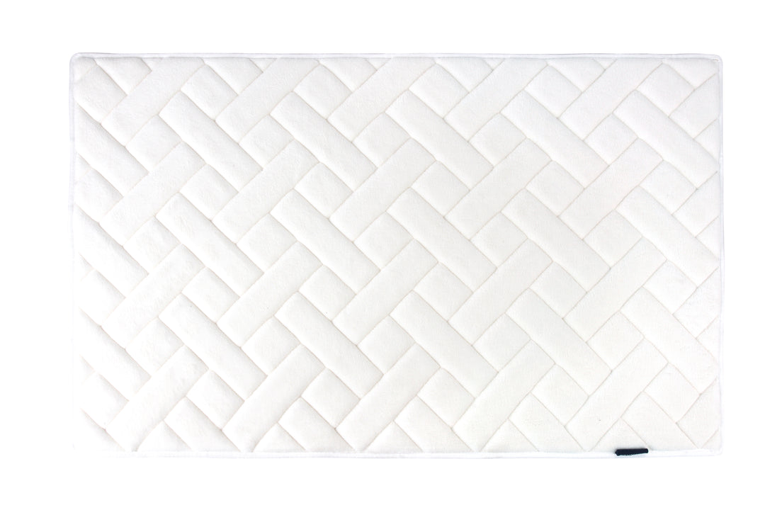 Memory Foam Herringbone Accent Rug in White, 21 x 34 in